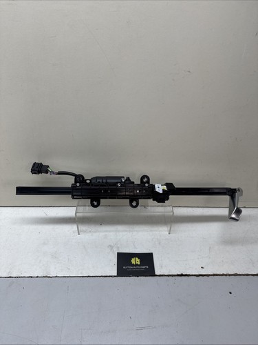 Audi seat belt motor - a5,